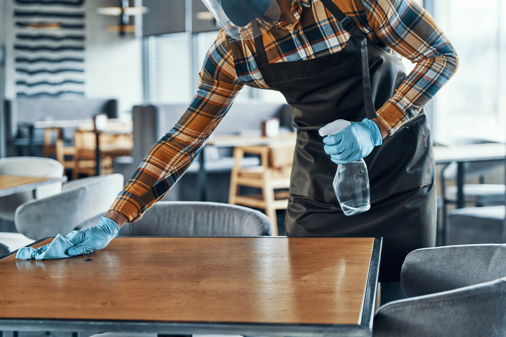 Implementing Hygiene Standards with Disposable Gloves in the Restaurant Kitchen