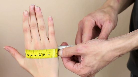 How to Measure Glove Size: The Ultimate Disposable Glove Size Guide