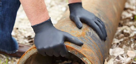 Disposable Gloves: A Safety Essential in Heavy Industries with an Environmental Impact