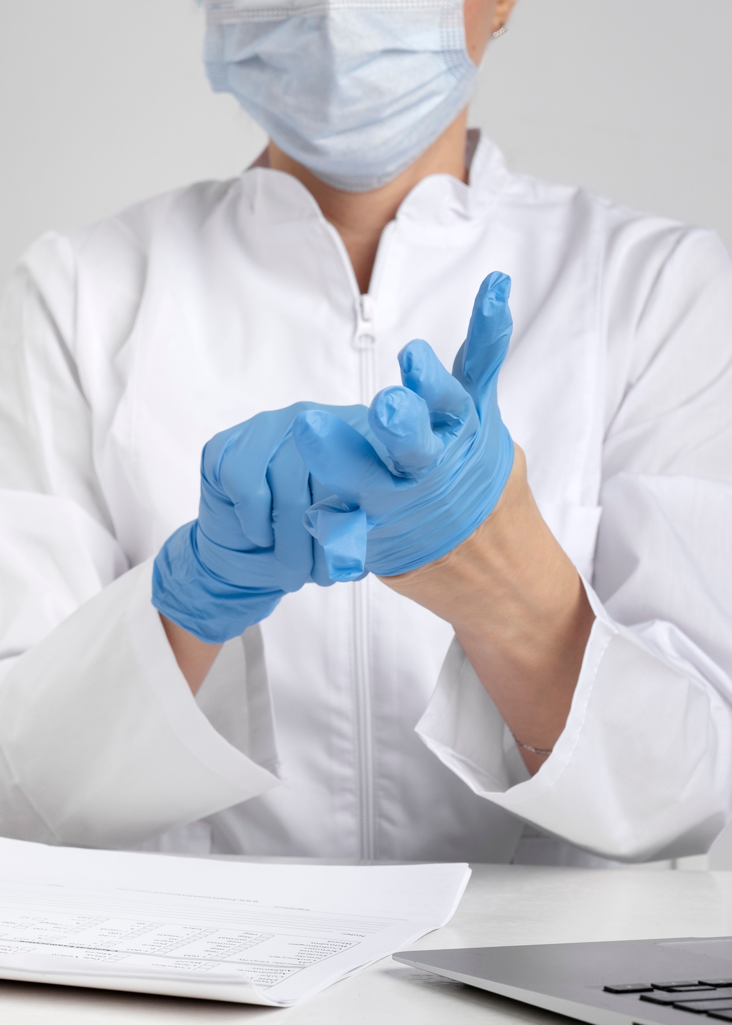 How Long Should Disposable Gloves Last in the Medical Field?